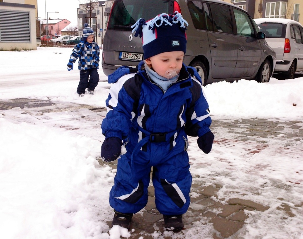 s bráškou podruhé na sněhu